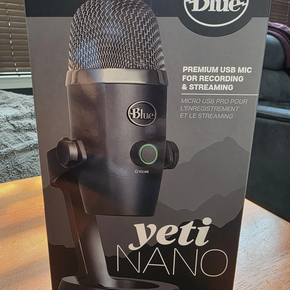 Blue Designs Yeti Nano USB Microphone - Silver and Black